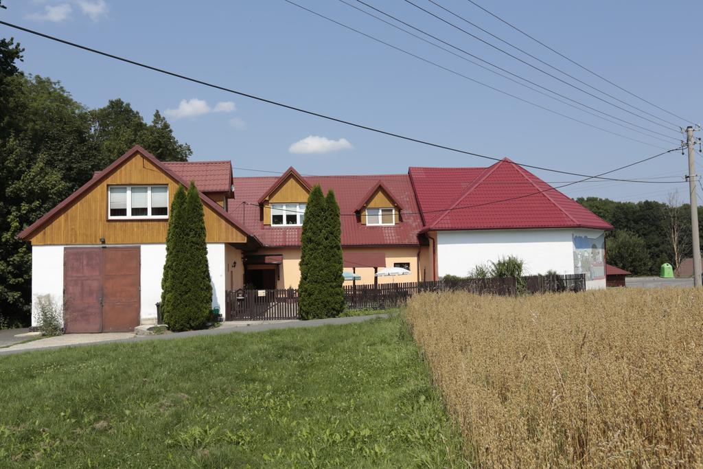 那塞姆巴尔库膳食公寓 Horni Tranovice 外观 照片